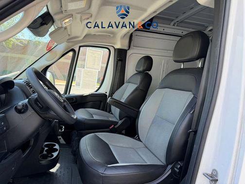 Bright White Clearcoat 2025 RAM ProMaster 2500 Tradesman