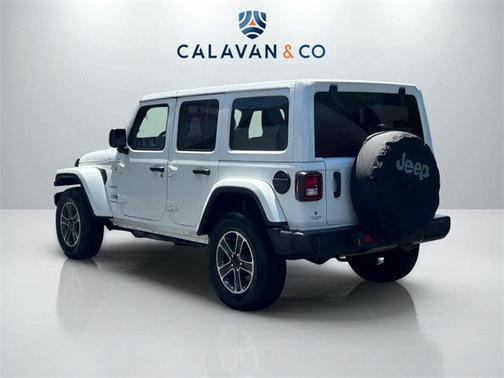 2023 Jeep Wrangler 4-Door Sahara