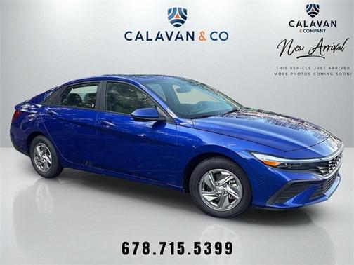 2024 Hyundai ELANTRA SE