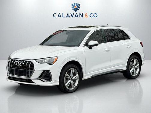 2022 Audi Q3 45 S line Premium