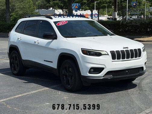 Bright White Clearcoat 2023 Jeep Cherokee Altitude