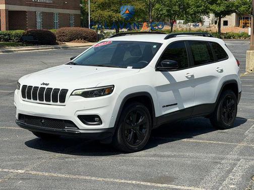 Bright White Clearcoat 2023 Jeep Cherokee Altitude