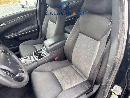 2022 Chrysler 300 Touring