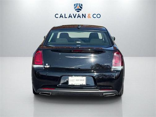 2022 Chrysler 300 Touring