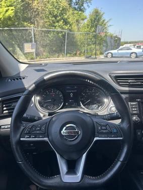 2022 Nissan Rogue Sport SV