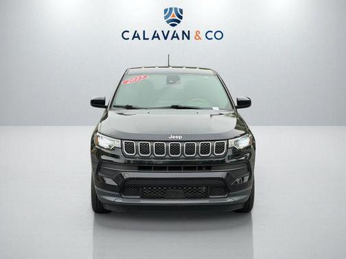 Diamond Black Crystal Pearlcoat 2023 Jeep Compass Sport