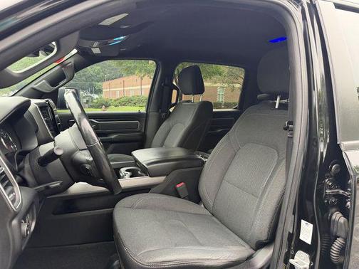 Diamond Black Crystal Pearlcoat 2019 RAM 1500 Big Horn