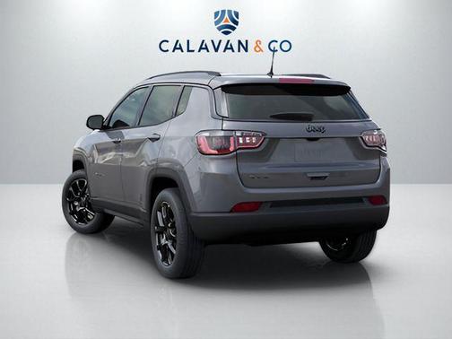 Sting-Gray Clearcoat 2026 Jeep Compass Latitude