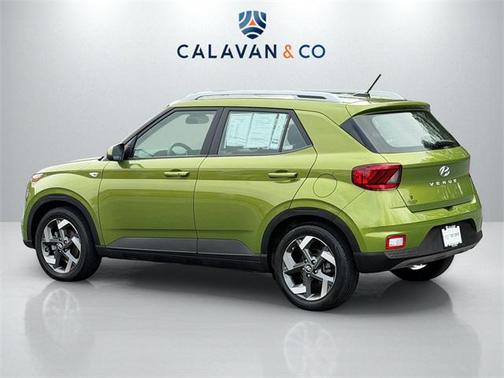 2024 Hyundai VENUE SEL