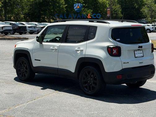 Alpine White Clearcoat 2023 Jeep Renegade Altitude