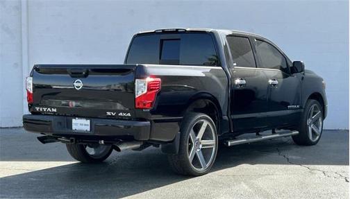 2021 Nissan Titan SV