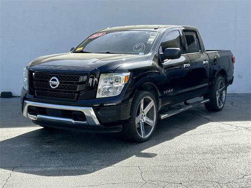 2021 Nissan Titan SV