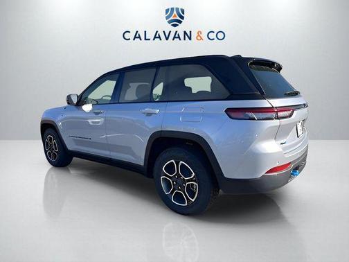 Silver Zynith 2024 Jeep Grand Cherokee 4xe Trailhawk