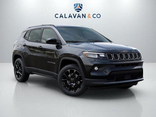 Diamond Black Crystal Pearlcoat 2026 Jeep Compass Latitude