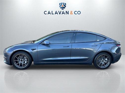 2022 Tesla Model 3 Standard Range