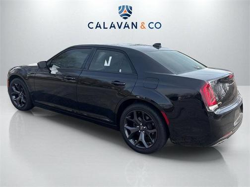 2021 Chrysler 300 Touring