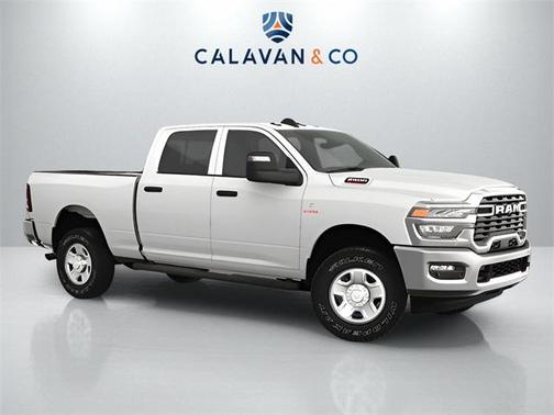 2025 RAM 2500 Tradesman Crew Cab 4x4 6'4' Box