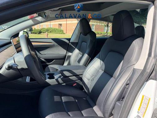White 2023 Tesla Model 3 Standard Range