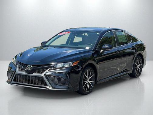 Midnight Black Metallic 2021 Toyota Camry SE