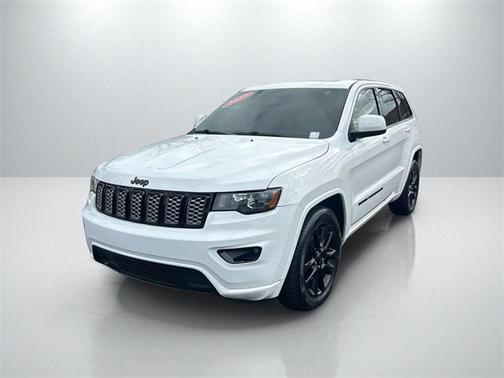 2022 Jeep Grand Cherokee Laredo