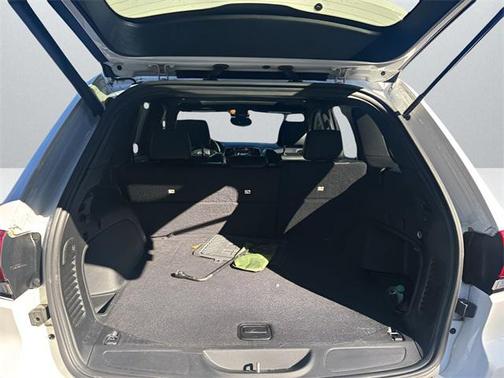 2022 Jeep Grand Cherokee Laredo