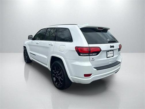 2022 Jeep Grand Cherokee Laredo