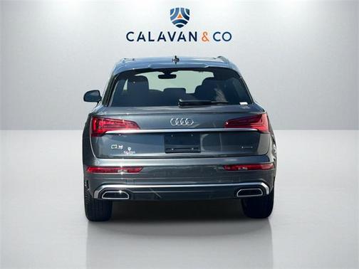 2023 Audi Q5 45 S line Premium