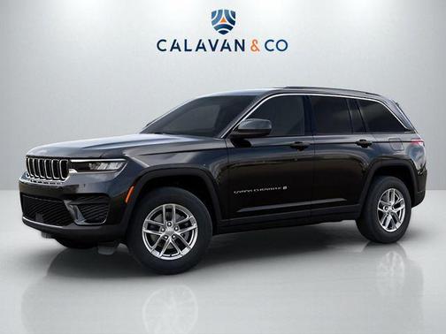 Diamond Black Crystal Pearlcoat 2026 Jeep Grand Cherokee Laredo