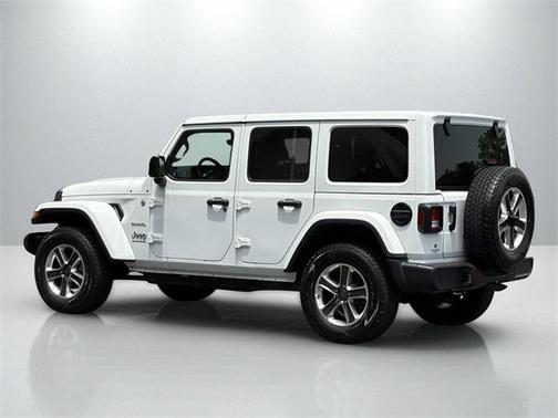 2023 Jeep Wrangler 4-Door Sahara