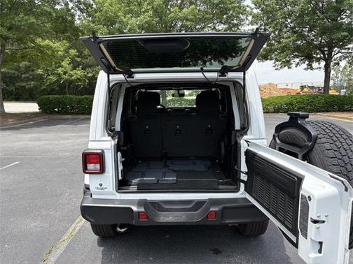 2023 Jeep Wrangler 4-Door Sahara