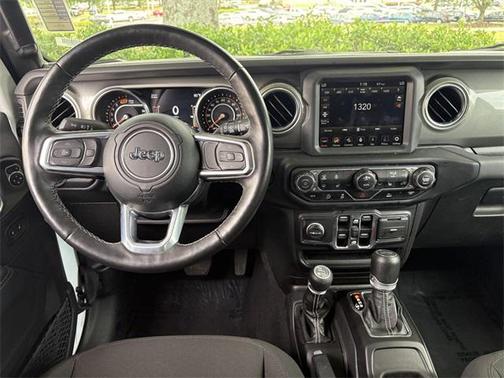 2023 Jeep Wrangler 4-Door Sahara