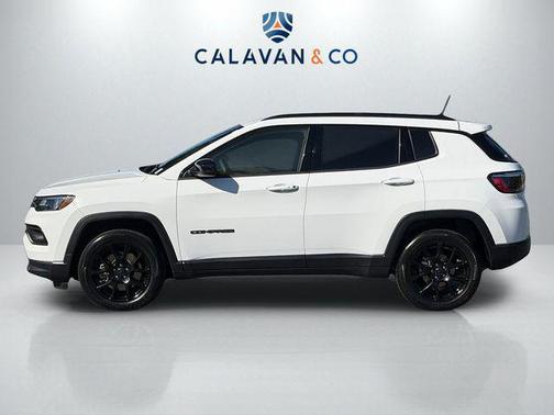 Bright White Clearcoat 2025 Jeep Compass Latitude