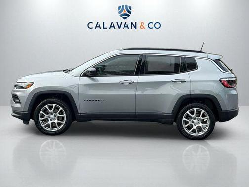 Billet Silver Metallic Clearcoat 2023 Jeep Compass Latitude Lux