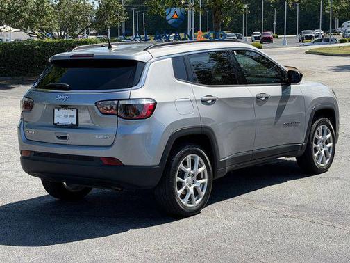 Billet Silver Metallic Clearcoat 2023 Jeep Compass Latitude Lux