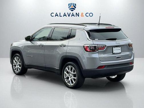 Billet Silver Metallic Clearcoat 2023 Jeep Compass Latitude Lux
