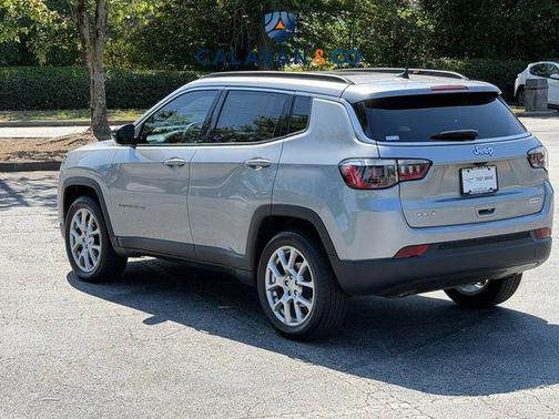 Billet Silver Metallic Clearcoat 2023 Jeep Compass Latitude Lux