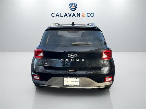 2022 Hyundai VENUE SEL