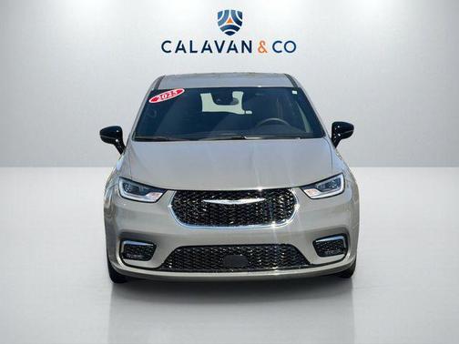 2025 Chrysler Pacifica L