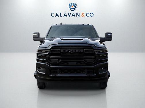 Diamond Black Crystal Pearlcoat 2026 RAM 3500 Laramie Crew Cab 4x4 8' Box