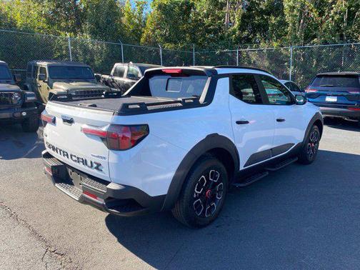 Atlas White 2024 Hyundai SANTA CRUZ XRT