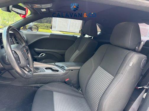 Granite Crystal Metallic Clearcoat 2023 Dodge Challenger SXT