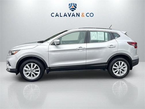 2022 Nissan Rogue Sport SV