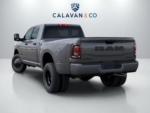 Ceramic Gray Clearcoat 2026 RAM 3500 Big Horn Crew Cab 4x4 8' Box