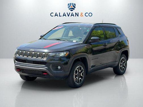 Diamond Black Crystal Pearlcoat 2024 Jeep Compass Trailhawk