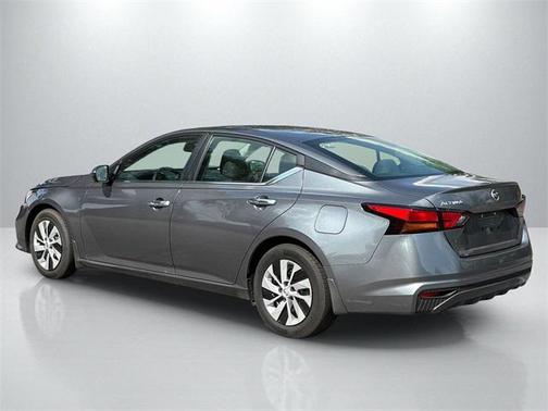 2022 Nissan Altima S FWD