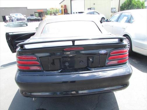 1995 Ford Mustang Base