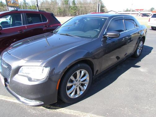 Granite Crystal Metallic Clearcoat 2016 Chrysler 300 Limited