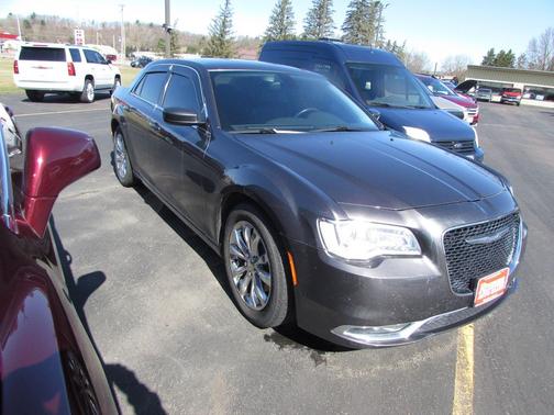 Granite Crystal Metallic Clearcoat 2016 Chrysler 300 Limited