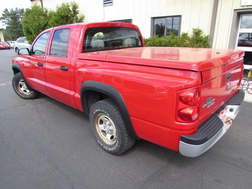Red 2008 Dodge Dakota Base