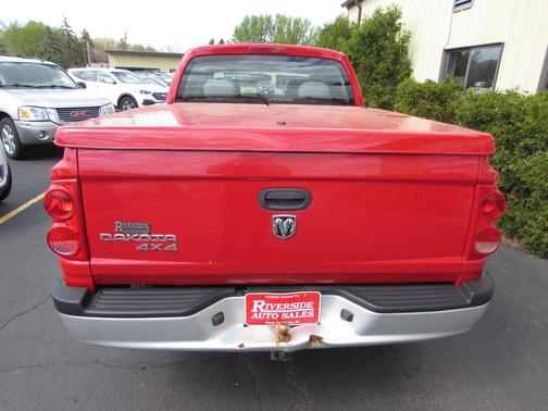 Red 2008 Dodge Dakota Base